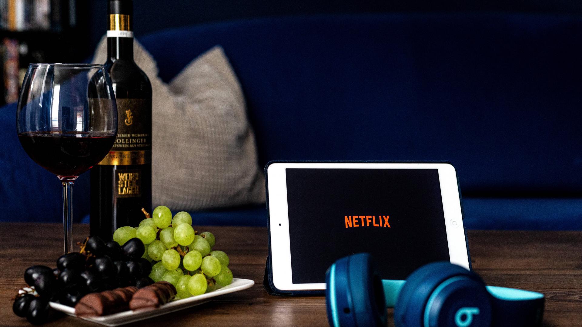 Wein Netflix Kopfhörer