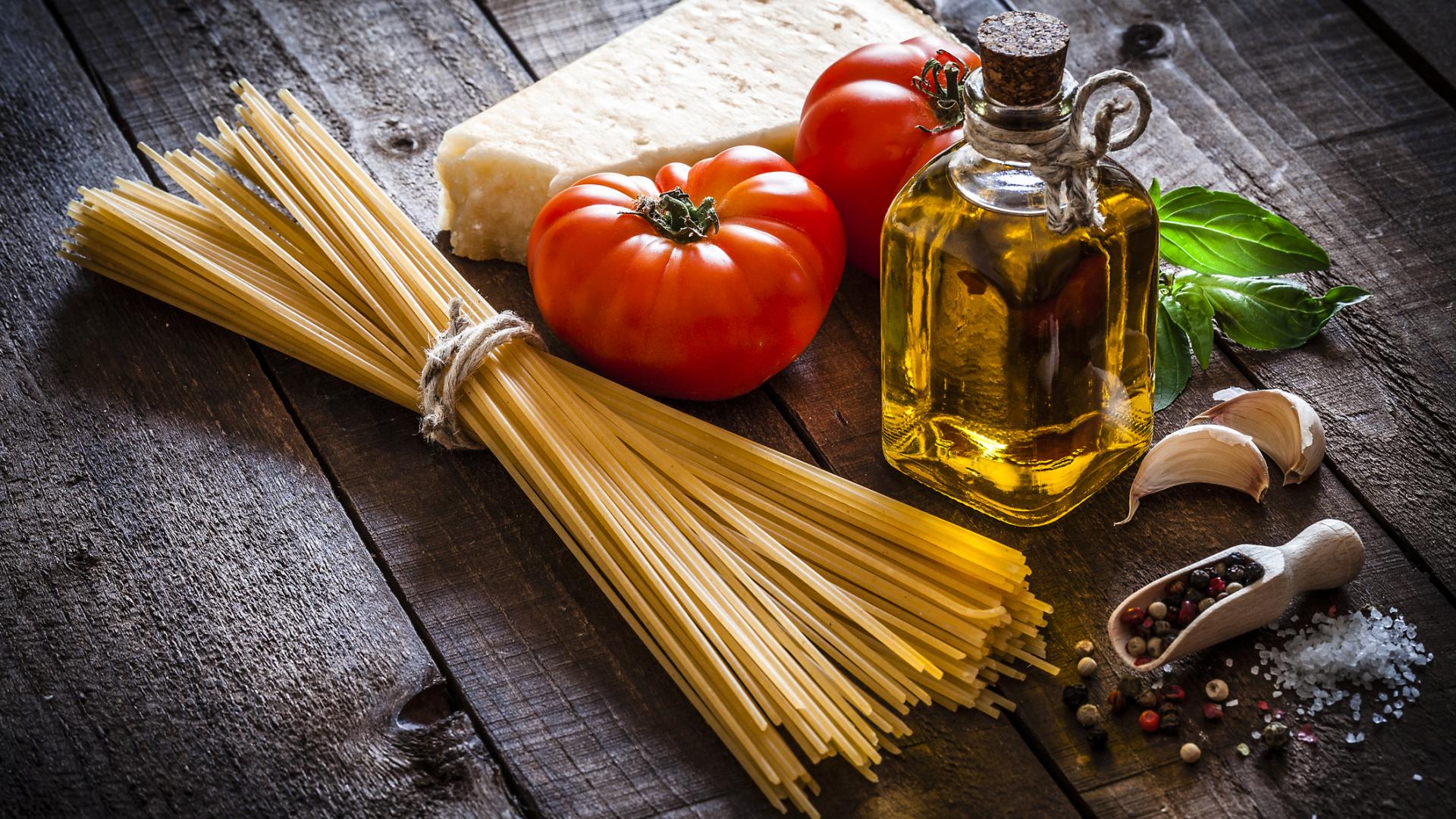 Spaghetti Pasta Öl Tomate Käse