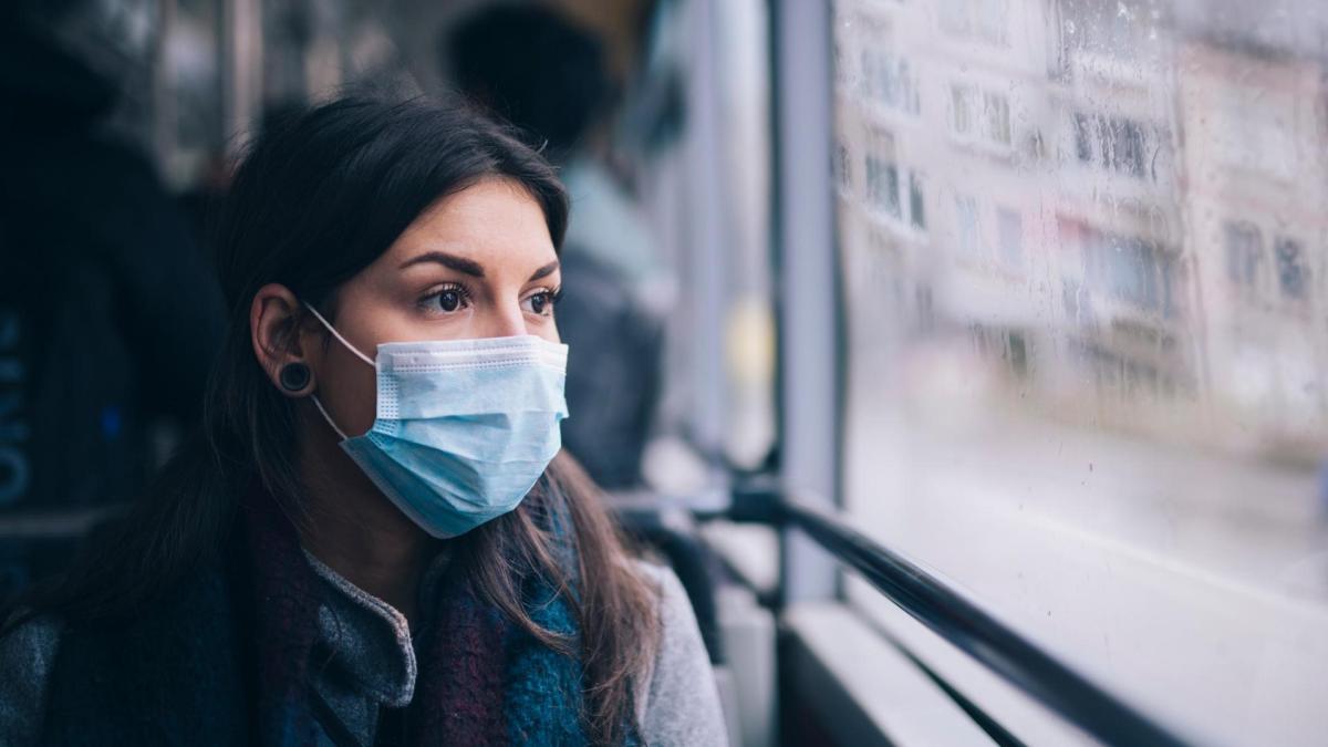 Mundschutz: Nicht nur in Bus und Bahn ist er seit Corona allgegenwärtig.