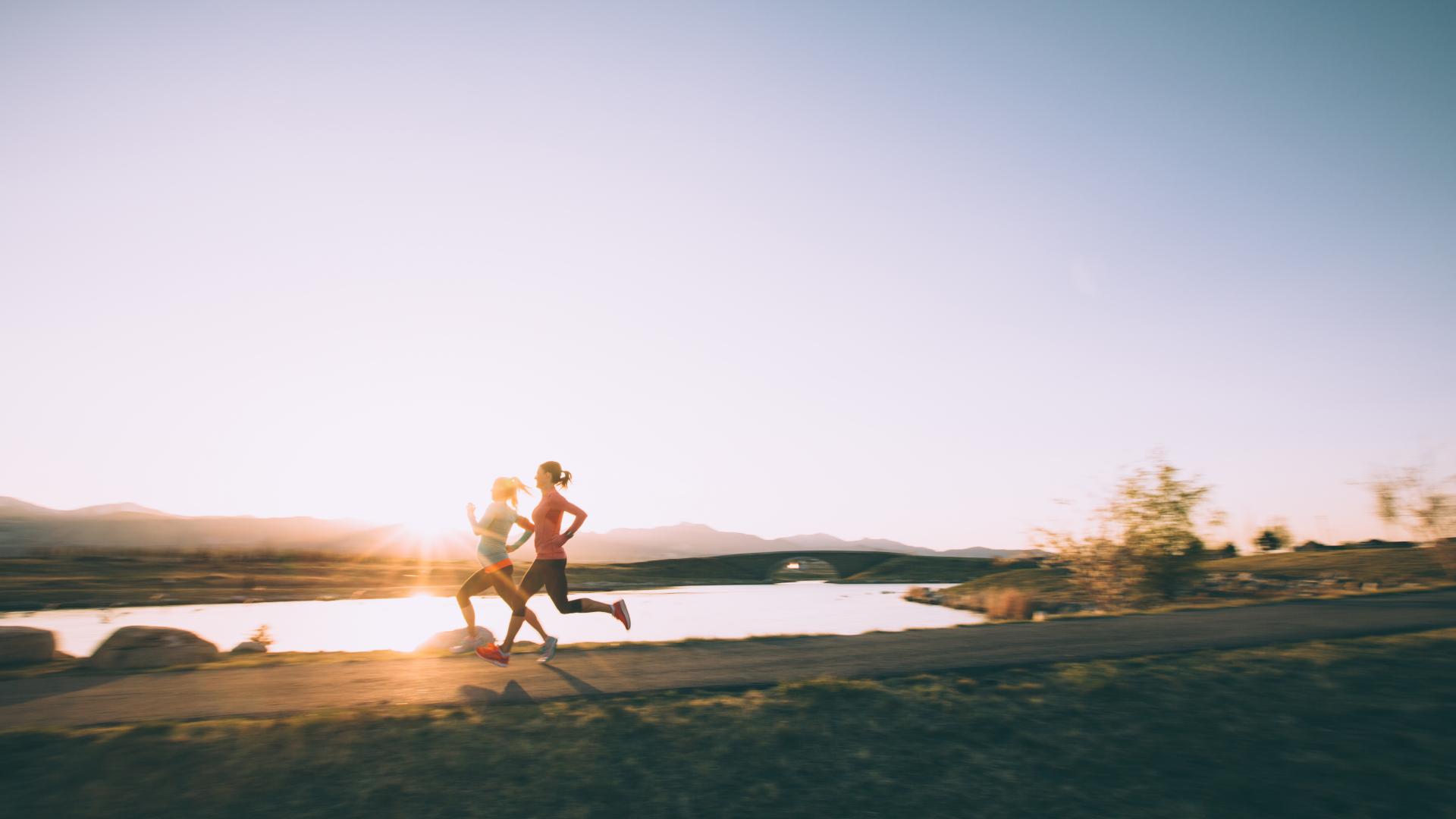 Zwei Frauen beim Joggen