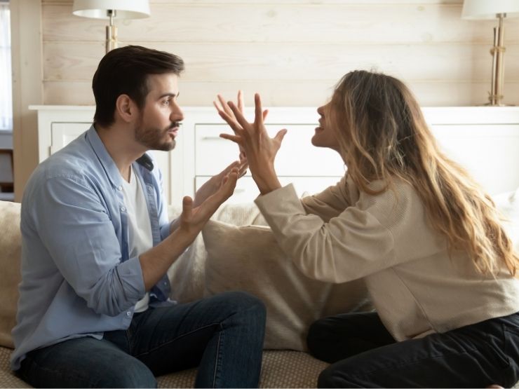 streit couple gestik hände