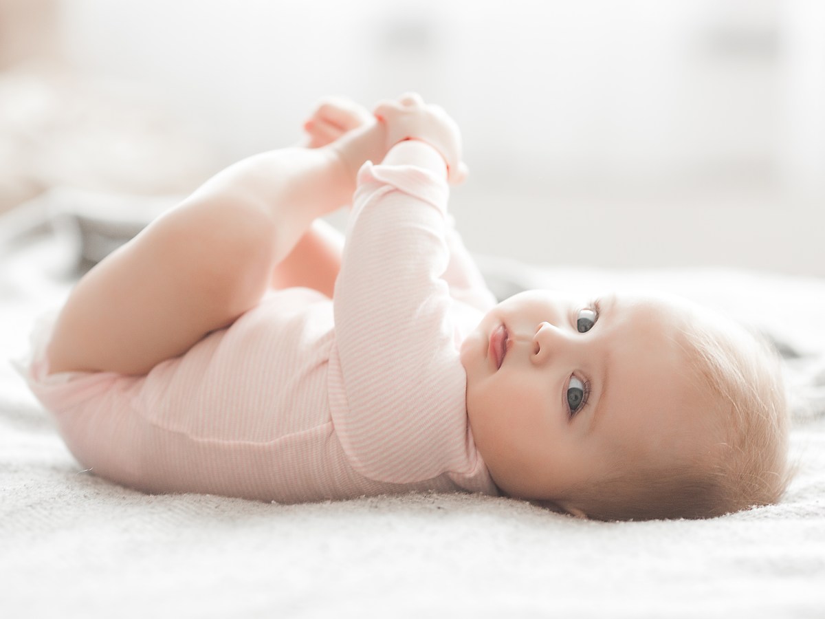 Diese 26 wunderschönen Baby-Namen stehen für Unabhängigkeit und Stärke