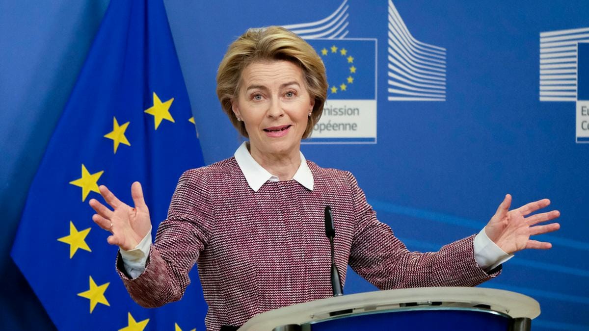 Ursula von der Leyen kann sich über ihr erstes Enkelkind freuen.. © Alexandros Michailidis/Shutterstock.com