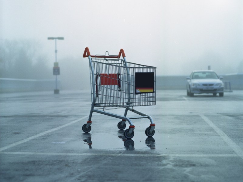 einkaufswagen supermarkt parkplatz