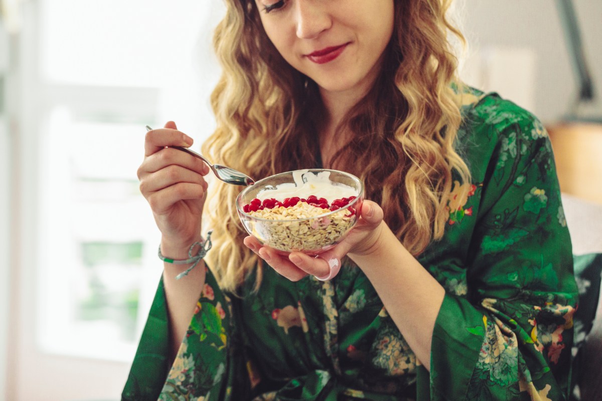 Frau Haferflocken Müsli