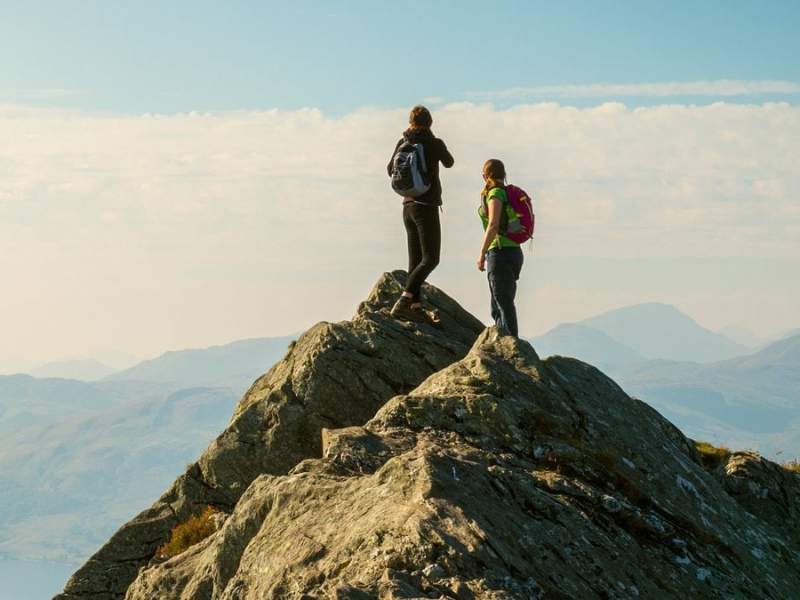 Beim Wandern ist eine gesunde Selbsteinschätzung gefragt.. © ABO PHOTOGRAPHY/Shutterstock.com