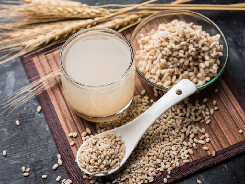 Gerstenwasser galt schon im antiken Griechenland als Heiltrunk. (Symbolbild). © Indian Food Images/Shutterstock.