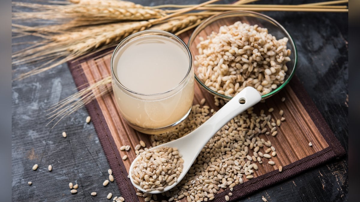 Gerstenwasser galt schon im antiken Griechenland als Heiltrunk. (Symbolbild). © Indian Food Images/Shutterstock.