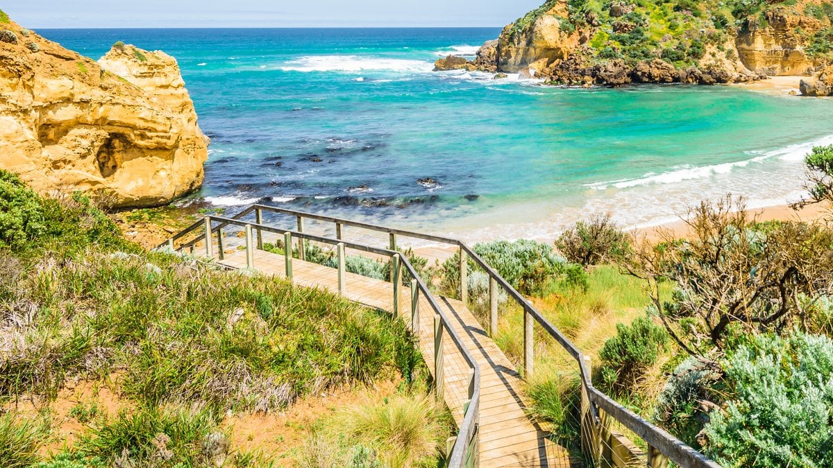 Auf dem Great Ocean Walk können Urlauber in die australische Natur eintauchen.. © Tom Jastram/Shutterstock.com