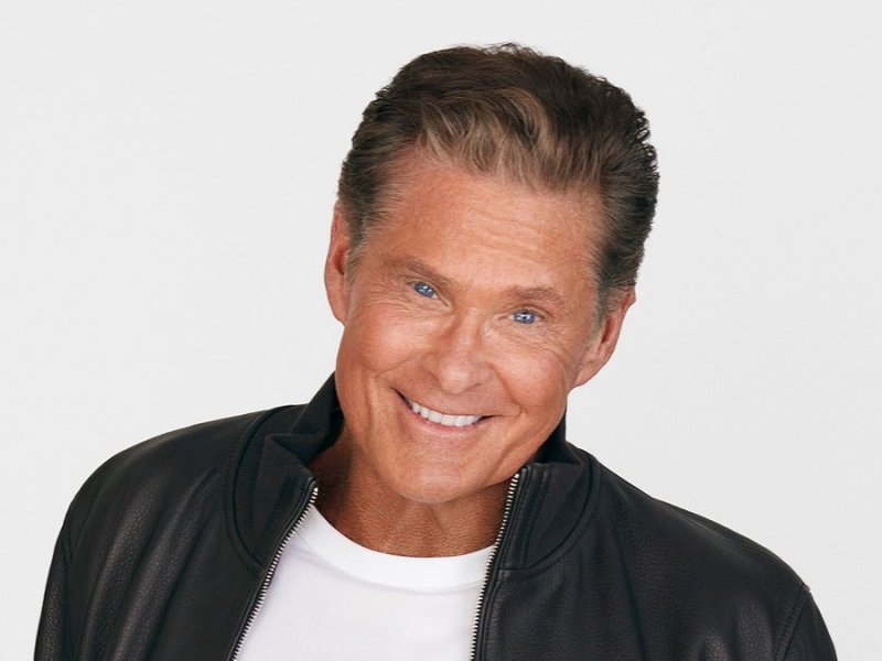 David Hasselhoff kennen Fans aus "Baywatch"