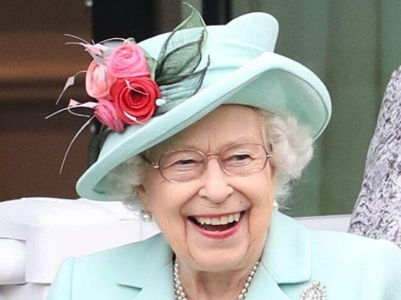 Queen Elizabeth II. sitzt im kommenden Jahr bereits 70 Jahre lang auf dem Thron.. © imago/i Images