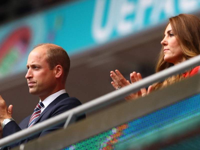 Prinz William und Herzogin Kate auf der Tribüne im Wembley-Stadion.. © imago images/Shutterstock