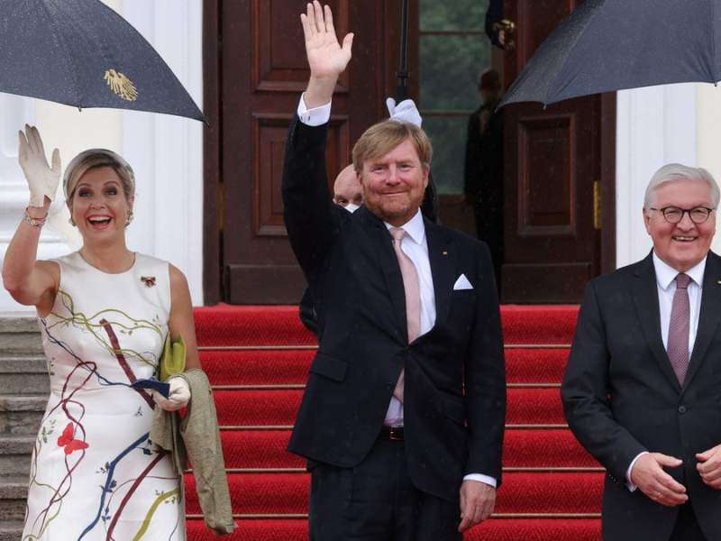 Das niederländische Königspaar Máxima und Willem-Alexander besuchte Bundespräsident Frank-Walter Steinmeier in Berlin.. © getty/Sean Gallup/Getty Images