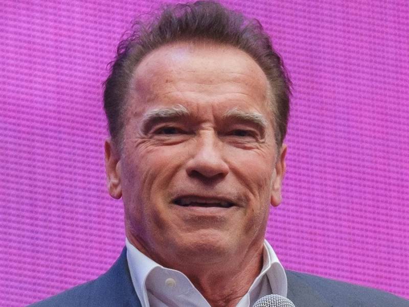 Arnold Schwarzenegger hat sein Talent an der Orgel gezeigt.. © Anton Gvozdikov/shutterstock.com