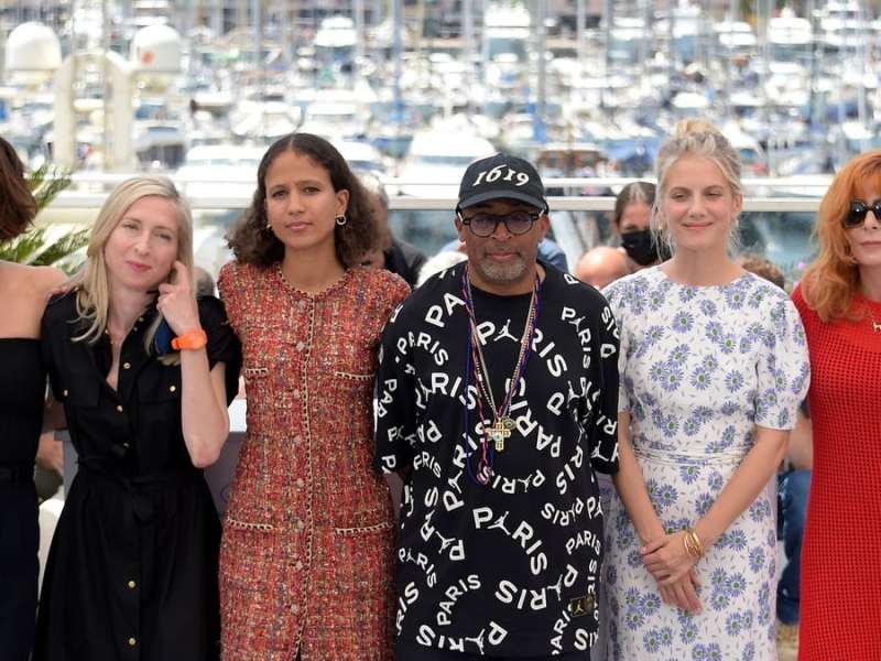 Jurypräsident Spike Lee mit seinen Jurykolleginnen beim Filmfestival in Cannes.. © imago/Independent Photo Agency Int.