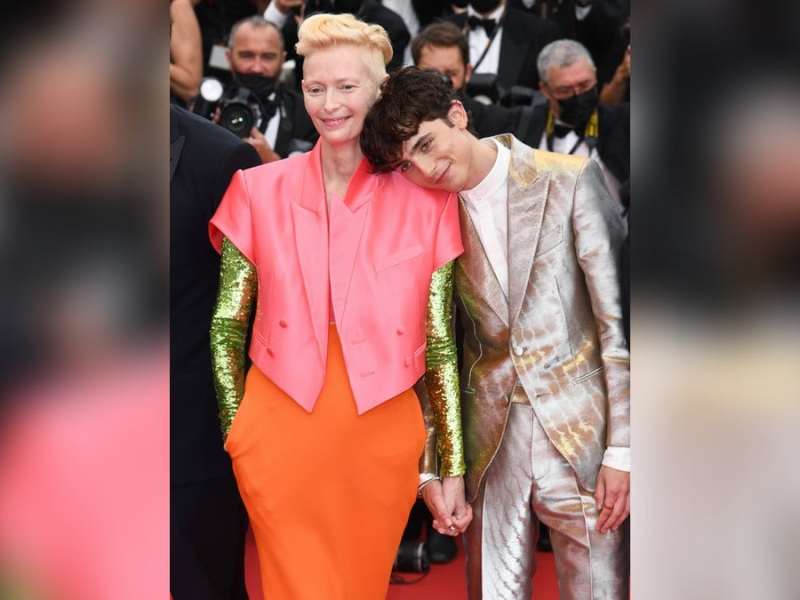 Timothée Chalamet und Tilda Swinton bei der Cannes-Premiere von "The French Dispatch".. © imago/PA Images