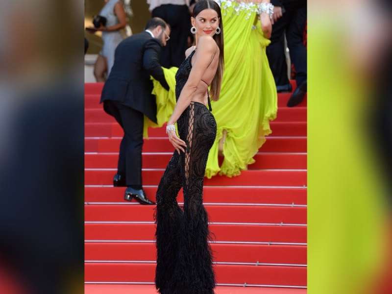 Izabel Goulart legte in Cannes einen sexy Auftritt hin.. © imago/PA Images