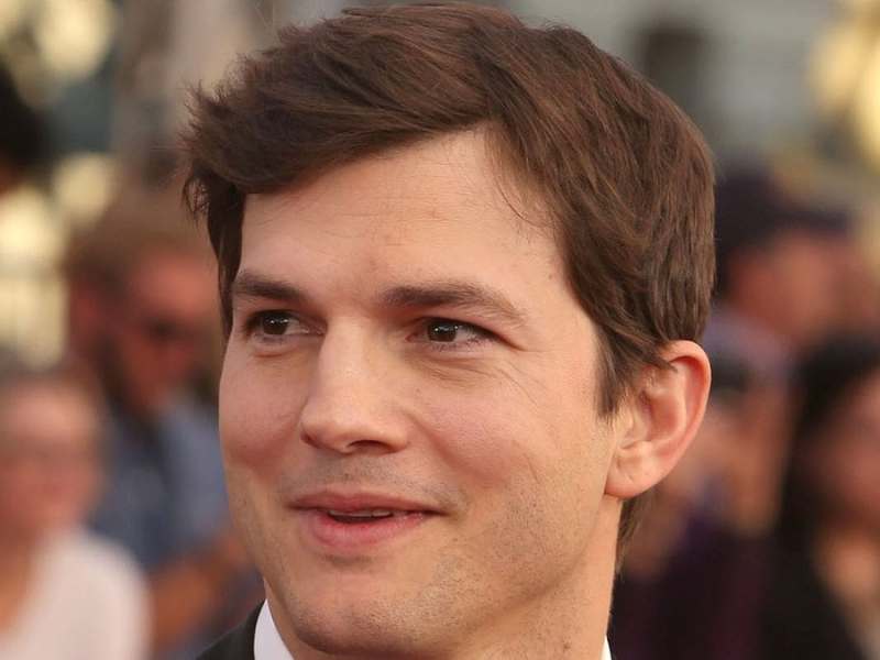 Ashton Kutcher sollte mit Richard Bransons Weltraumflugzeug ins All fliegen.. © AdMedia/ImageCollect