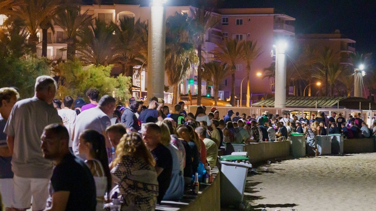 Nächtliche Partys unter freiem Himmel sind auf Mallorca bald wieder Geschichte.. © imago/Chris Emil Janßen