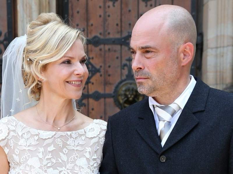 Andrea Kathrin Loewig und Andreas Thiele vor der Thomaskirche in Leipzig. © Gisela Schober/Getty Images