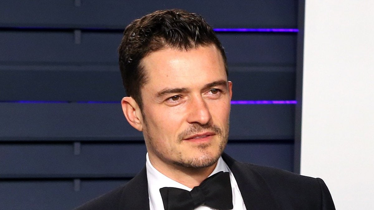 Orlando Bloom stellt seine Treffsicherheit unter Beweis. © Joe Seer/Shutterstock.com