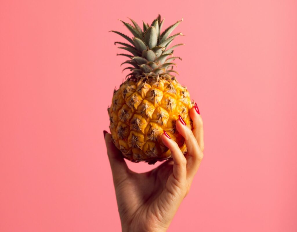 Ananas Frau Finger