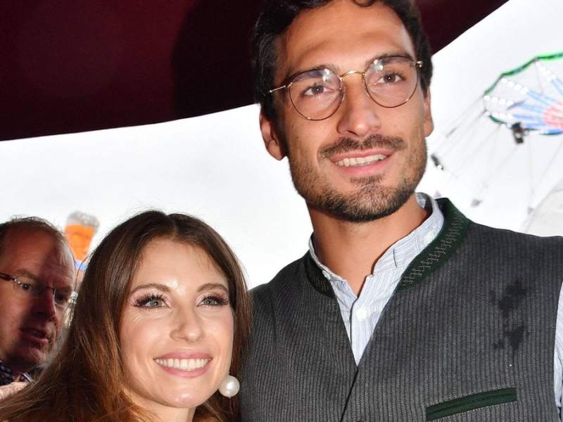 Cathy und Mats Hummels beim Oktoberfest 2019 in München. © imago/APress