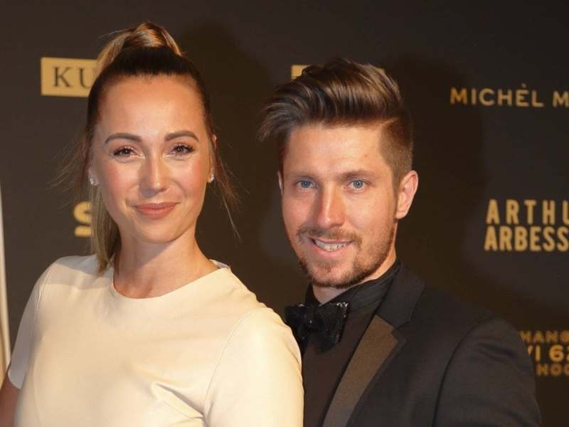 Marcel Hirscher und seine Ehefrau bei einem gemeinsamen Auftritt.. © imago/Viennareport