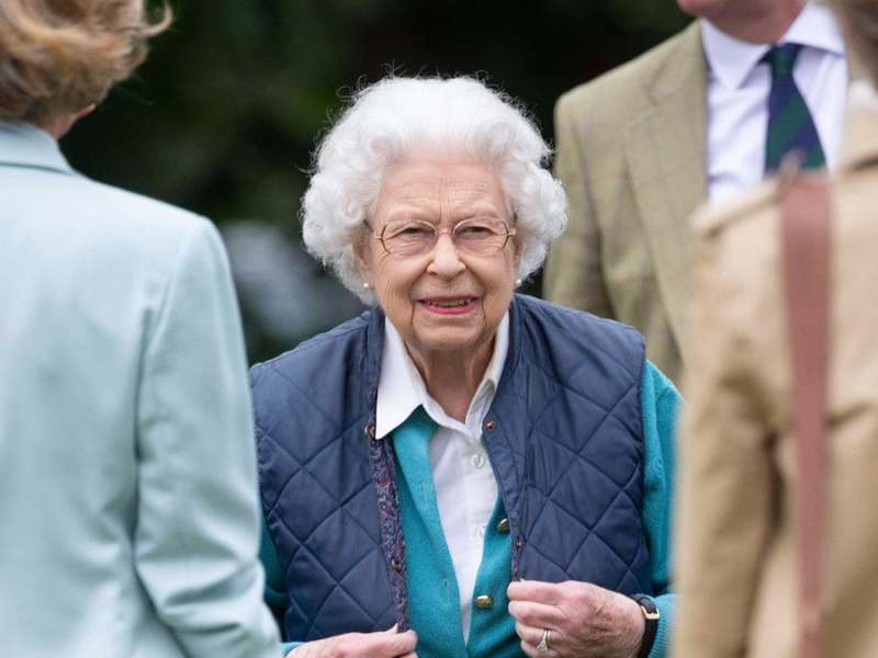 Immer für einen königlichen Spaß zu haben: Queen Elizabeth II.. © imago images/i Images