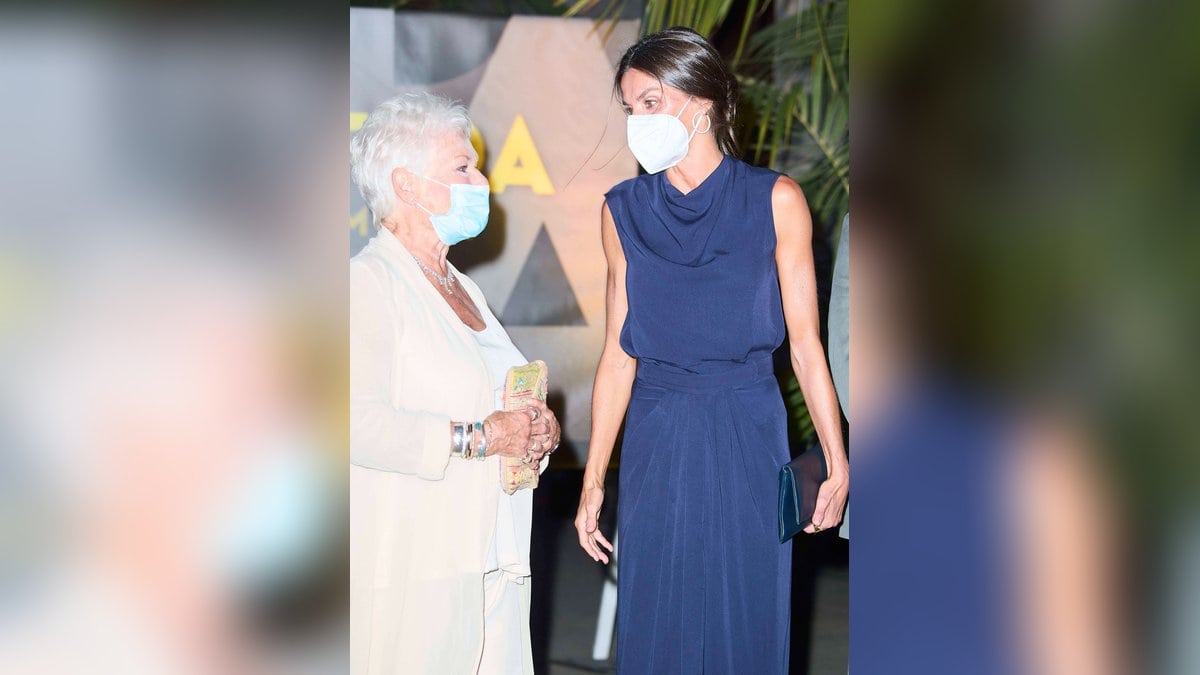 In Palma trafen Königin Letizia und Judi Dench bei der Abschlussveranstaltung des Atlantida Film Fests aufeinander.. © imago/PPE