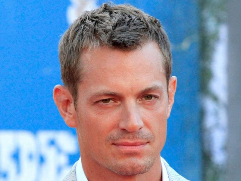 Joel Kinnaman hat eine einstweilige Verfügung gegen seine Ex-Affäre erwirken lassen.. © imago/Future Image