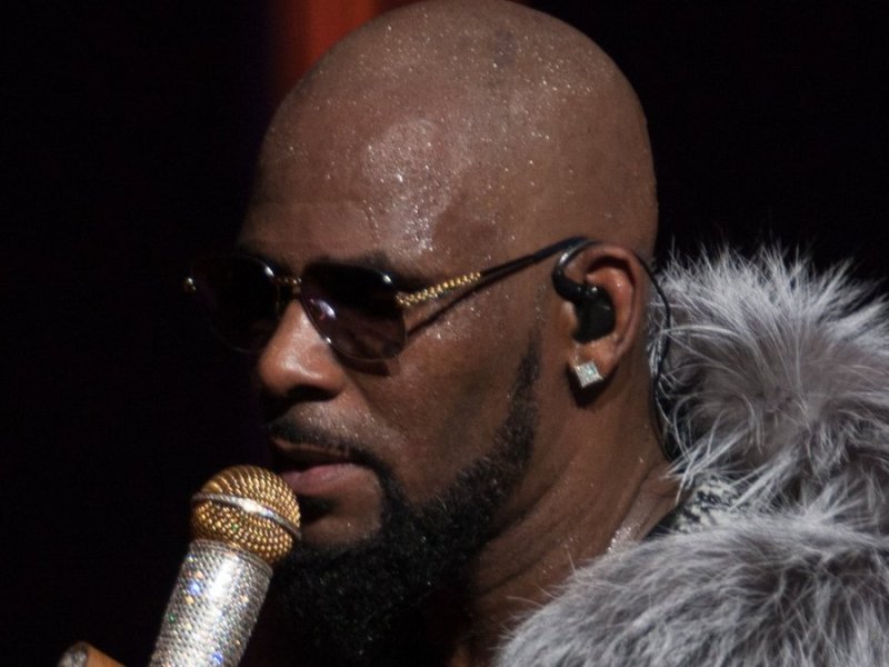 R. Kelly bei einem seiner Konzerte.. © Jamie Lamor Thompson/Shutterstock.com