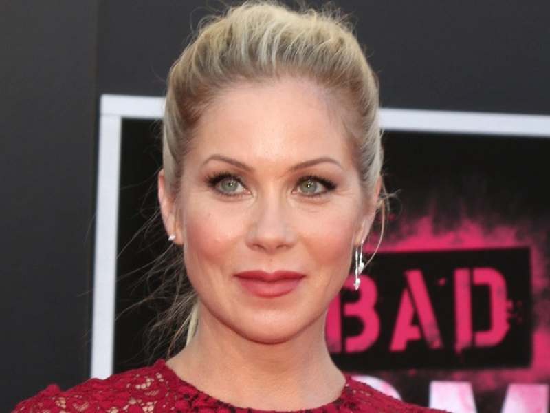 Christina Applegate hat in einem Tweet ihre MS-Diagnose bekannt gemacht.. © Kathy Hutchins/Shutterstock.com