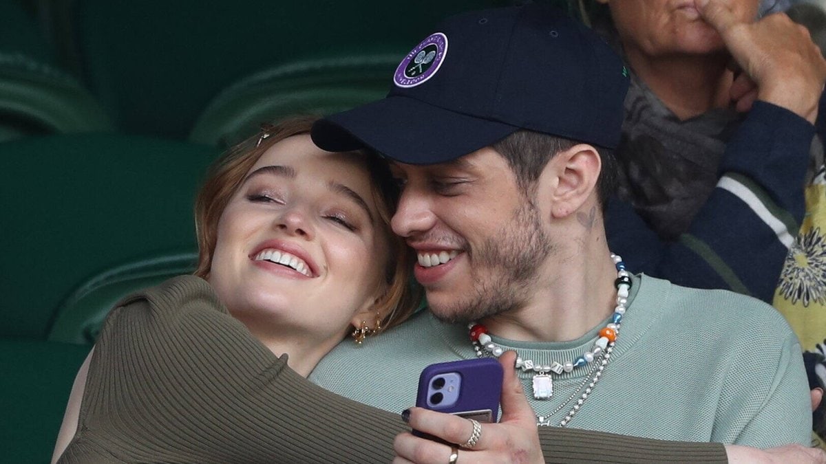 Phoebe Dynevor und Pete Davidson Anfang Juli in Wimbledon. © imago images/i Images