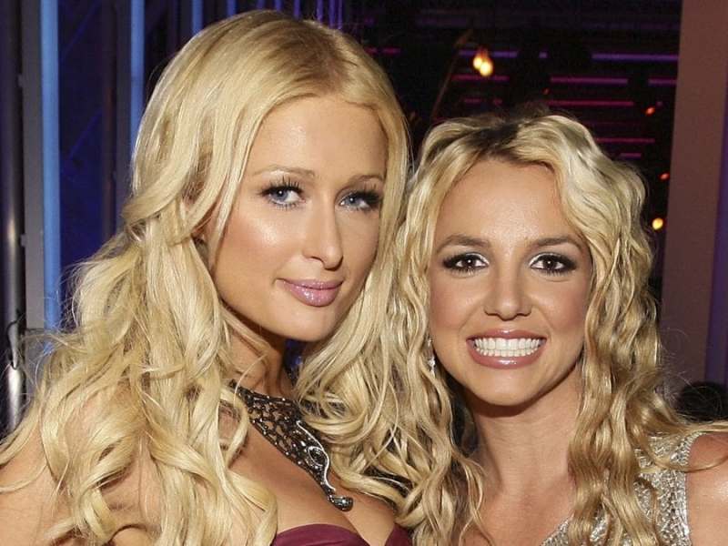 Paris Hilton (l.) und Britney Spears gemeinsam bei den MTV Video Music Awards im Jahr 2008.. © getty/Chris Polk/FilmMagic