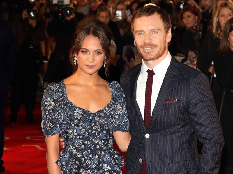 Alicia Vikander und Michael Fassbender bei der Premiere ihres Films "The Light Between Oceans" 2016.. © imago images/Landmark Media