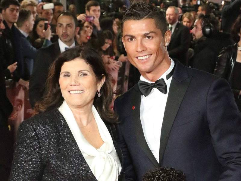 Dolores Aveiro und Cristiano Ronaldo auf dem roten Teppich. © imago/ZUMA Press