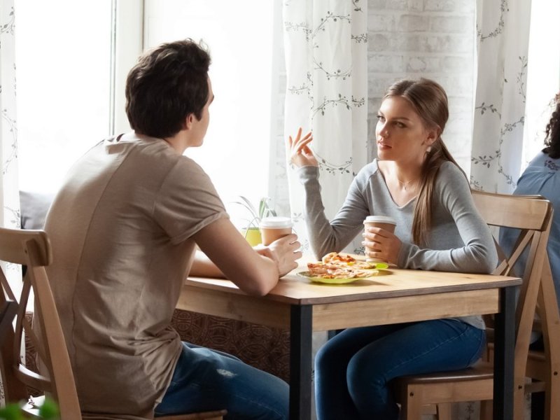 Immer mehr Menschen wollen bereits beim ersten Date Klarheit schaffen.. © fizkes/Shutterstock.com