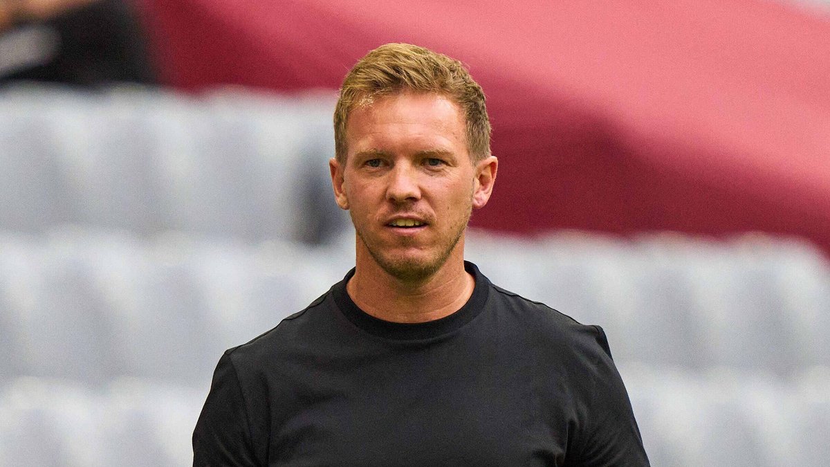 Julian Nagelsmann wird sich vorerst in häusliche Isolation begeben.. © imago/Action Pictures