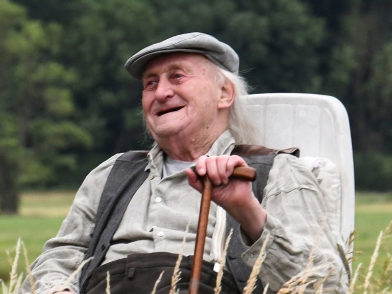 Hans Kahlert war als Onkel Krischan aus "Neues aus Büttenwarder" bekannt.. © NDR/Nico Maack