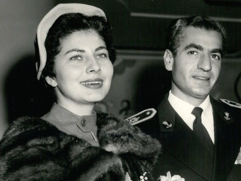 Das ehemalige persische Kaiserpaar: Schah Reza Pahlavi und Kaiserin Soraya.. © imago/ZUMA/Keystone