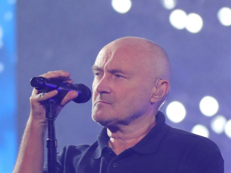 Phil Collins auf der Bühne. © Leonard Zhukovsky/Shutterstock.com