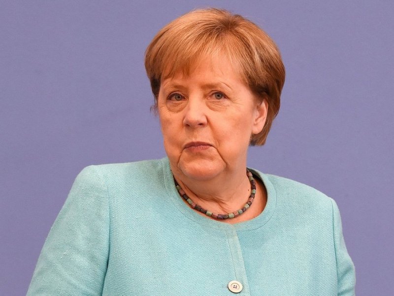 Angela Merkel äußert sich zur Impf-Debatte um Joshua Kimmich.. © imago images/APress