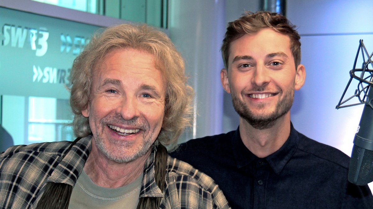 Thomas Gottschalk (l.) und Constantin Zöller im Hörfunkstudio von SWR3.. © SWR/Markus Vogt