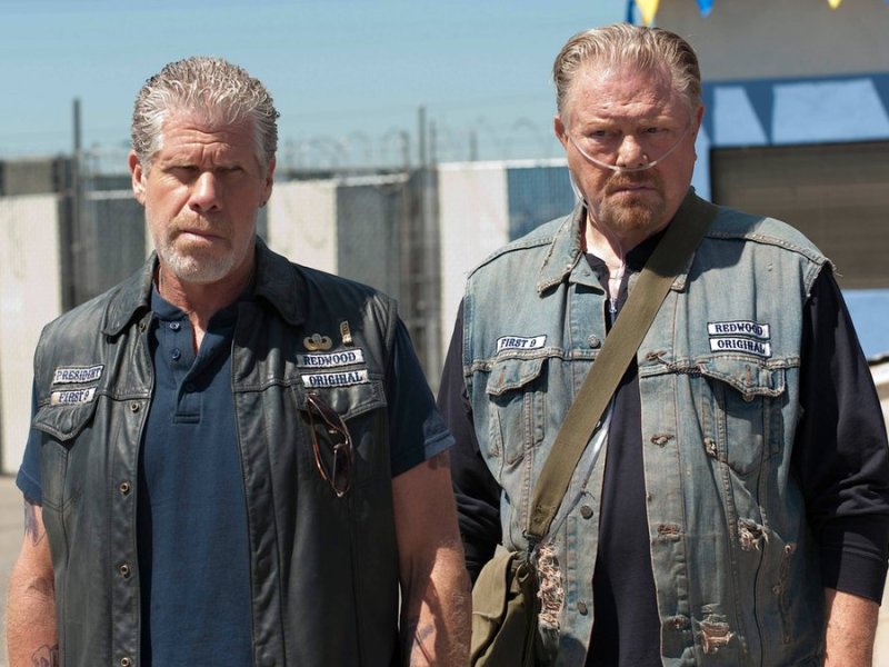 William Lucking (r.) spielte in "Sons of Anarchy" neben Ron Perlman.. © imago images/Everett Collection