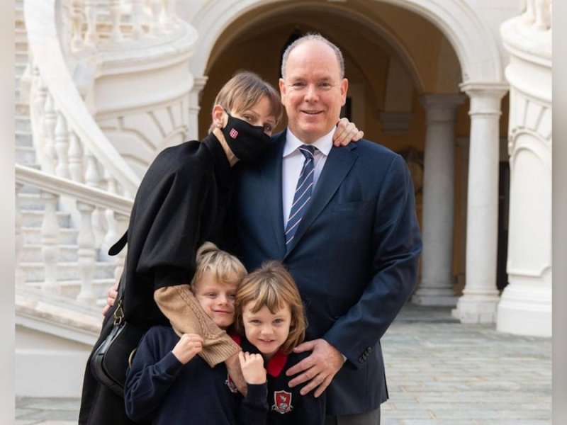 Die monegassische Fürstenfamilie ist endlich wieder vereint.. © Eric Mathon / Palais princier