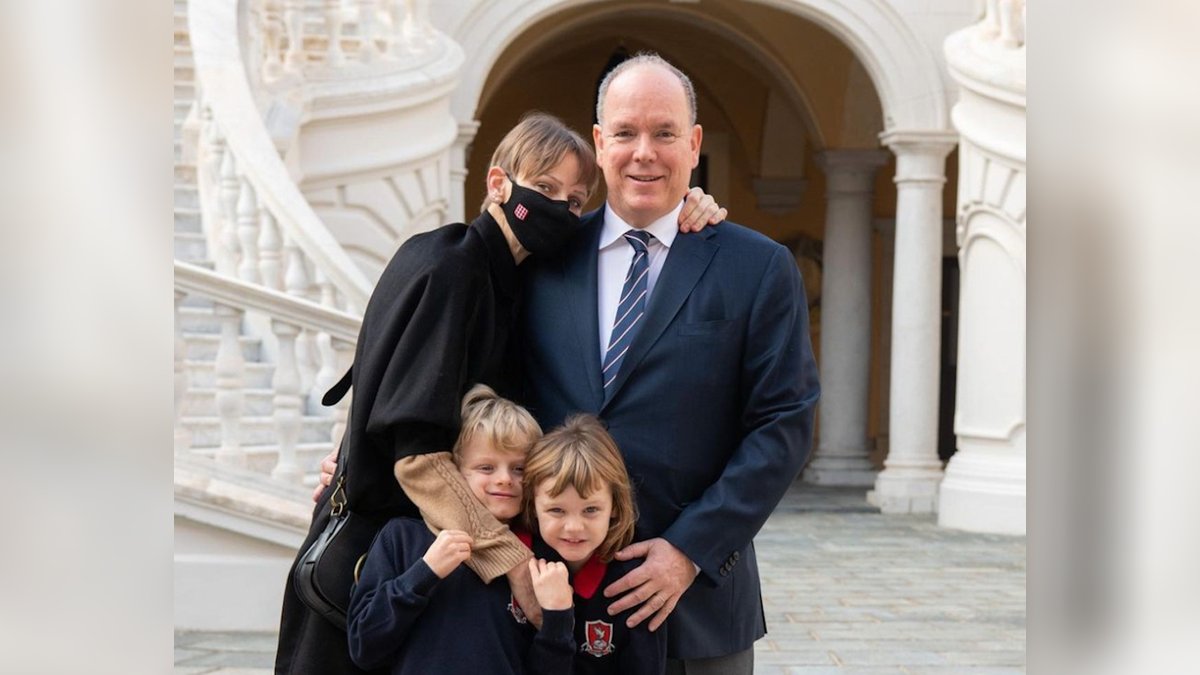 Die monegassische Fürstenfamilie ist endlich wieder vereint.. © Eric Mathon / Palais princier