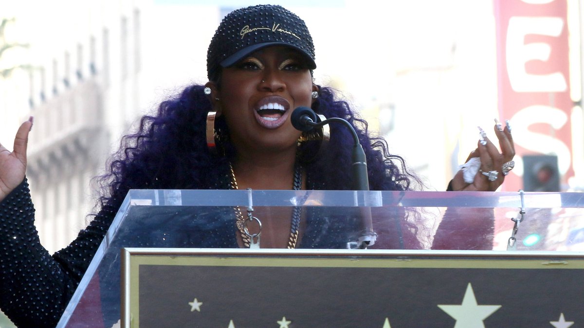 Missy Elliott bei ihrer Rede auf dem Hollywood Walk of Fame.. © imago images/ZUMA Wire