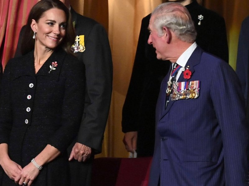 Herzogin Kate neben Prinz Charles in der Royal Albert Hall.. © imago images/i Images