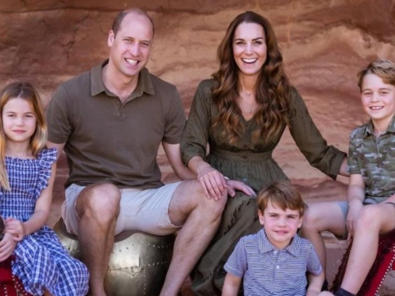 Die Cambridges auf dem Foto ihrer diesjährigen Weihnachtskarte.. © dukeandduchessofcambridge/instagram.com